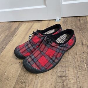 Keen Howser Slide, Womens Size 9 Black And Red